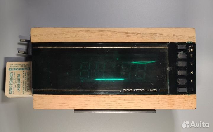 Часы настольные СССР электроника 6.31