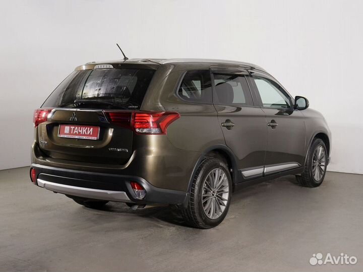 Mitsubishi Outlander 2.0 CVT, 2015, 110 000 км
