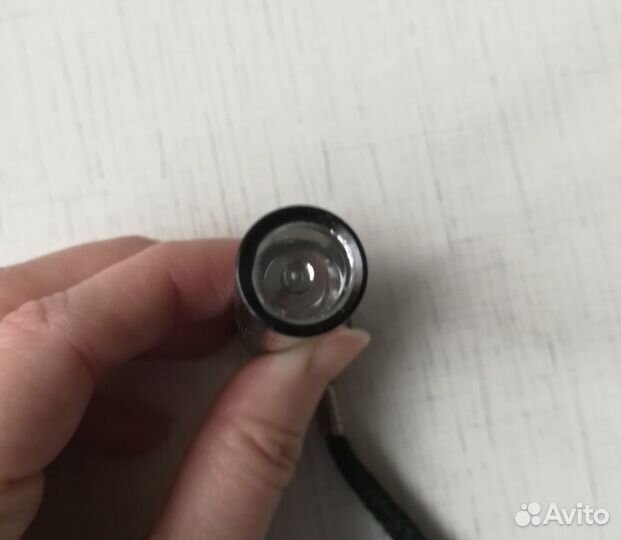 Новый. Фонарик-брелок мини, точечный, металл, США