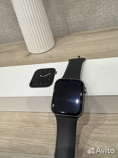 Часы Apple watch 5 44 mm