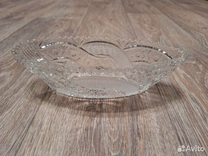 Хрустальная ваза