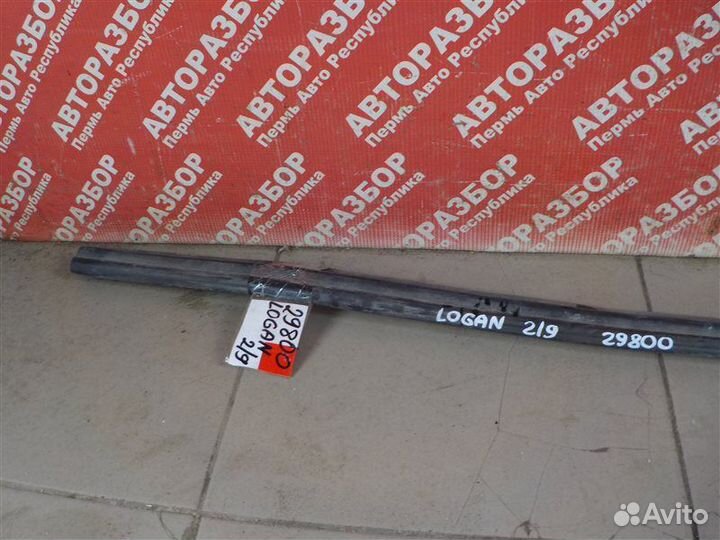 Уплотнитель капота Renault Logan L8MV K7M812 2018