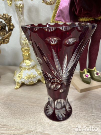 Ваза для цветов хрустальная