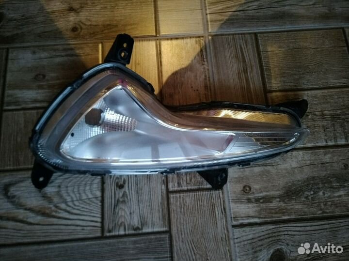 Продам противотуманку на Solaris 2015