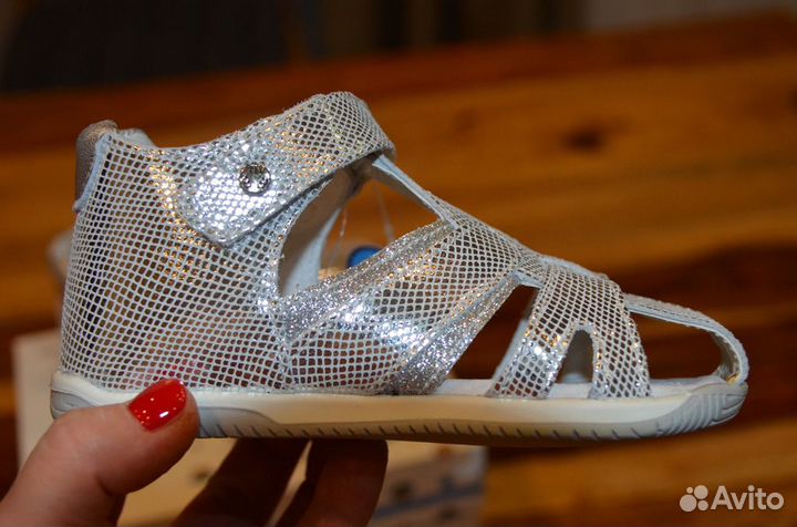 Туфли открытые Melania