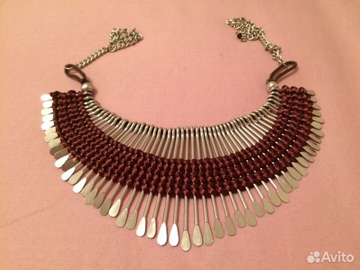 Колье Benetton новое