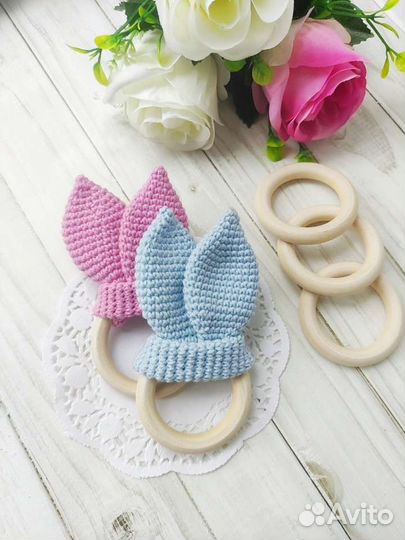 Погремушка / грызунок Ушки вязаные