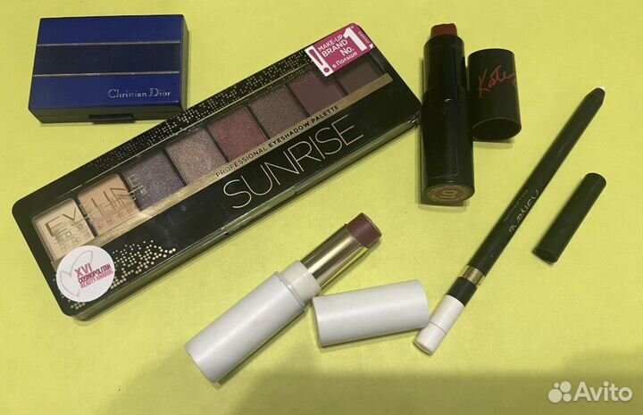 Набор косметики пакетом