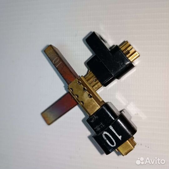 Щетки угольные мотора пылесоса