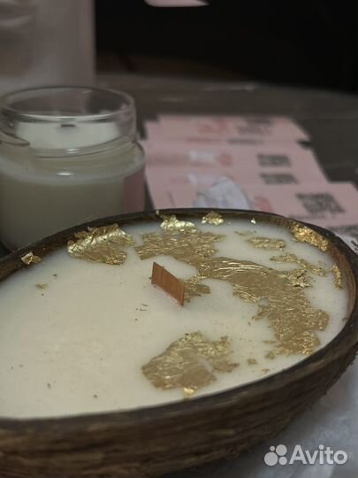 Свеча в кокосе