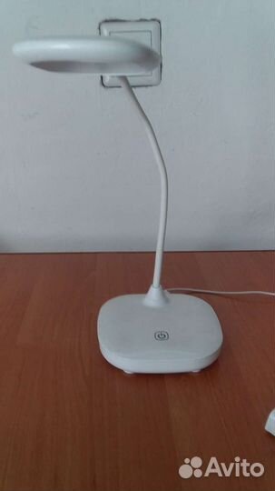 Лампа настольная