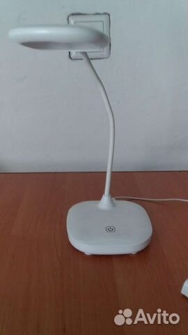 Лампа настольная