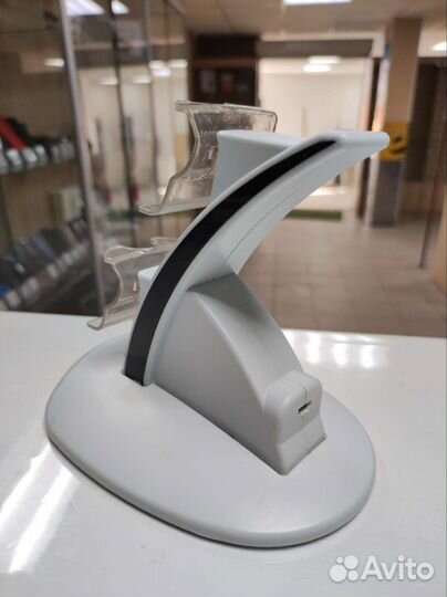 Докстанция для джостиков Xbox One