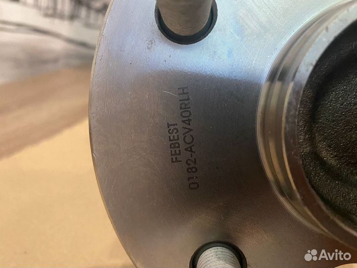 Новая ступица в сборе задняя левая на Toyota Camry