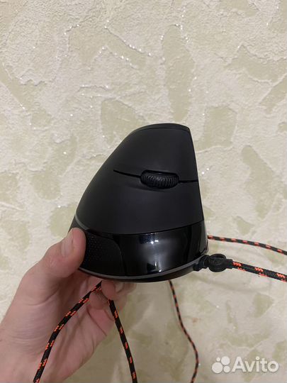 Вертикальная игровая мышь Canyon CND-SGM14RGB