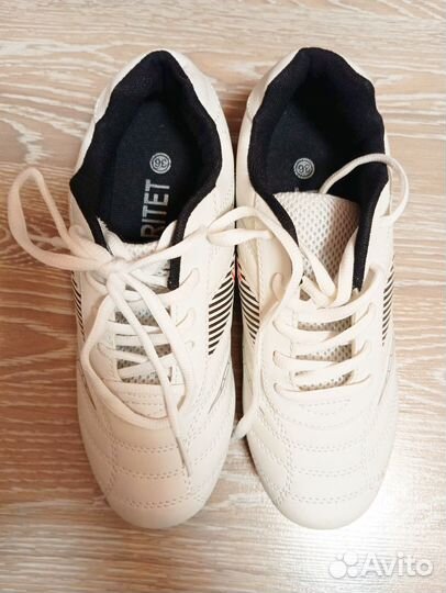 Спортивные женские кросовки