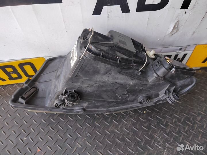 Фара правая Seat Ibiza 3