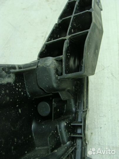 Фара левая Toyota Land Cruiser