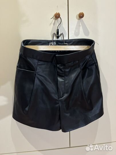 Кожаные шорты zara