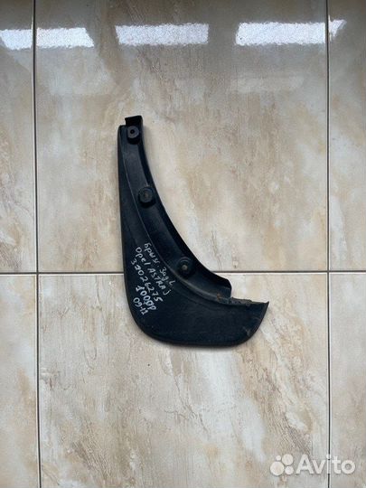 Брызговик задний левый Opel Astra J