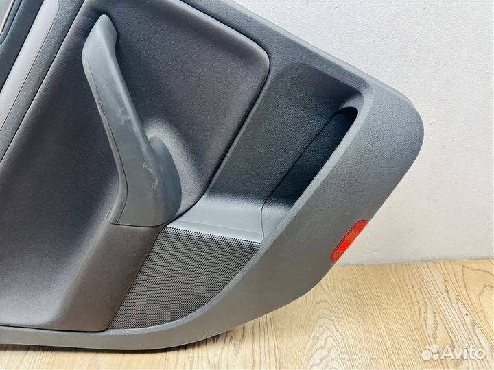 Обшивка двери задняя левая Volkswagen Jetta 5 BVY