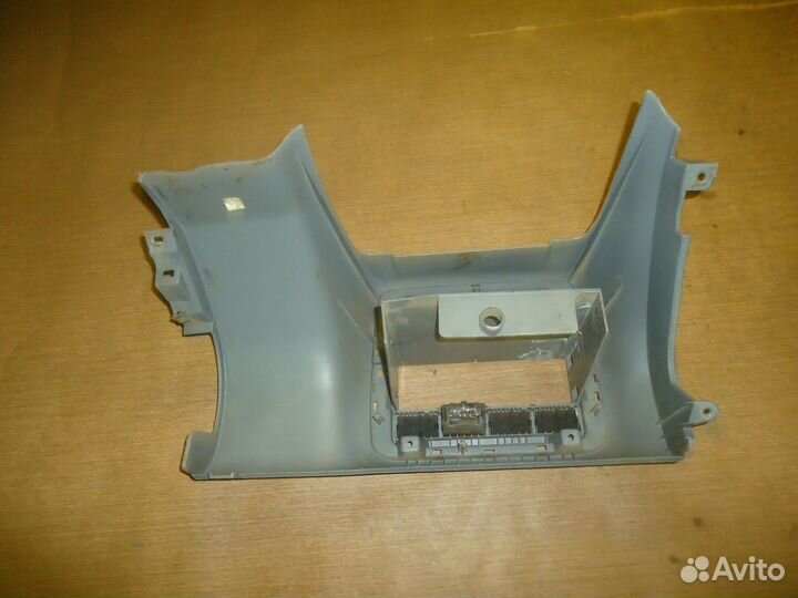 1U1858087 консоль Skoda Octavia A4 Tour 1996-2000