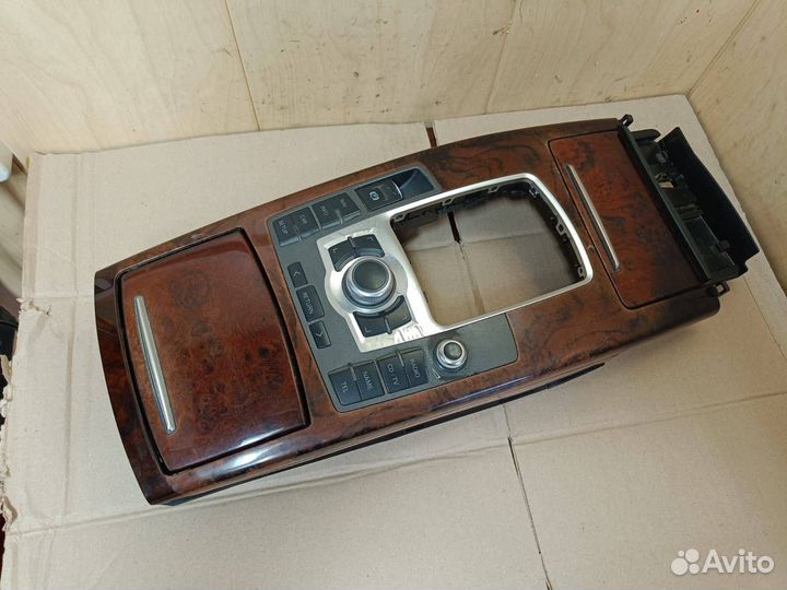 Консоль салона Audi A6 4F/C6 2005