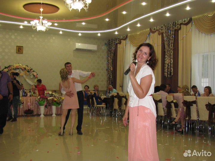 Ведущая-тамада DJ