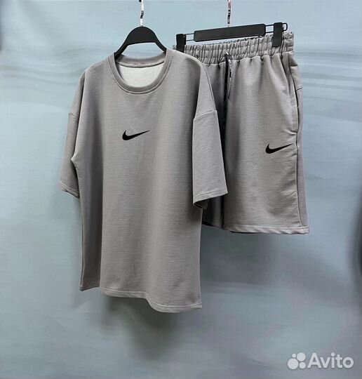 Костюм спортивный Nike