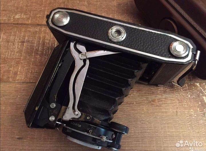 Ретро-фотокамера Москва-5