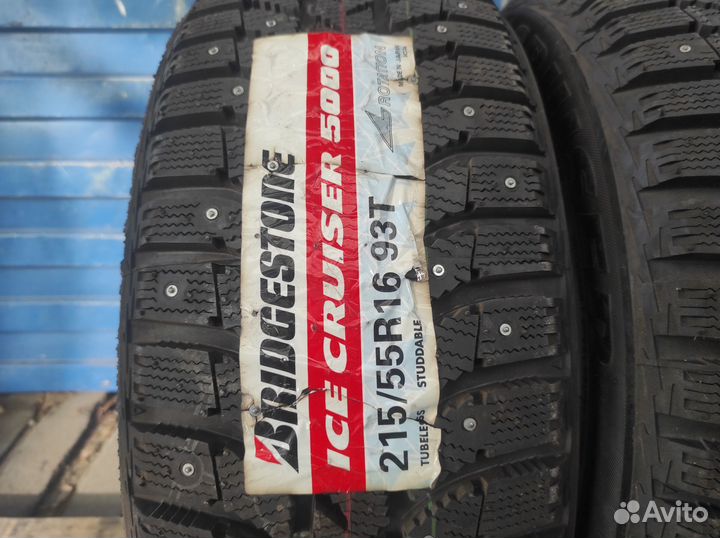 Bridgestone Ice Cruiser 5000 215/55 R16 93T