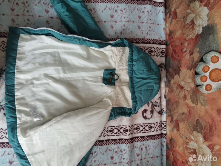 Куртка-ветровка