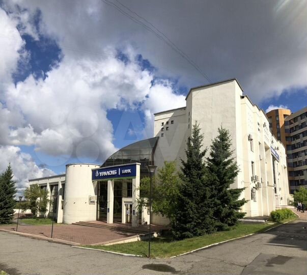 Здание 7658,1 кв.м