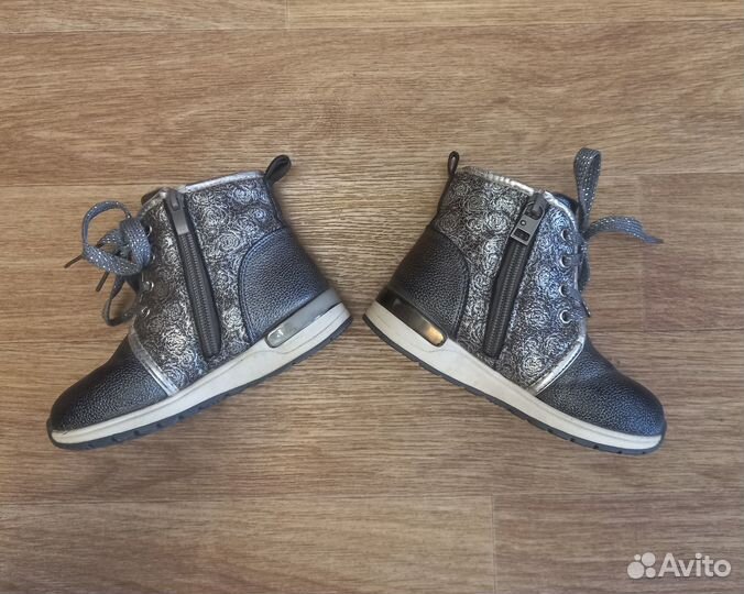 Зимние сапоги на девочку 27 размер (16.5см)