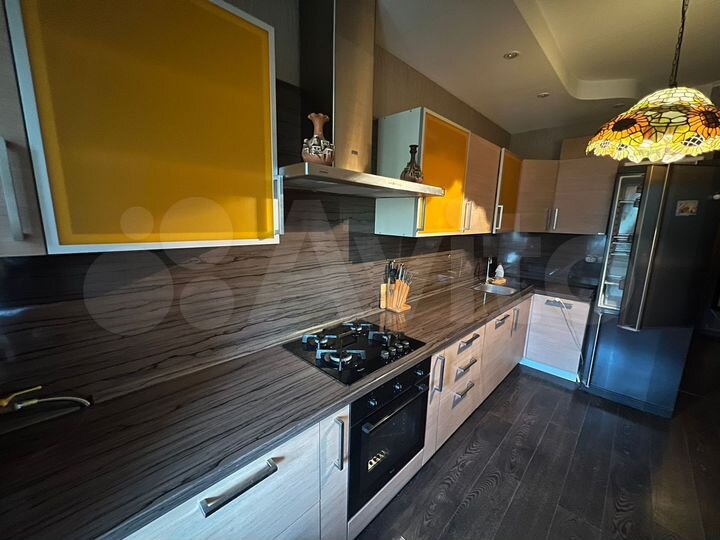 2-к. квартира, 68 м², 2/10 эт.