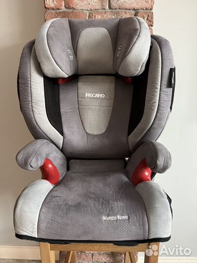 Автокресло Recaro monza nova