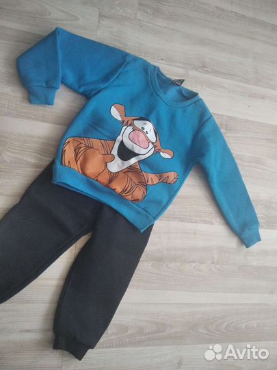 Костюм детский новый