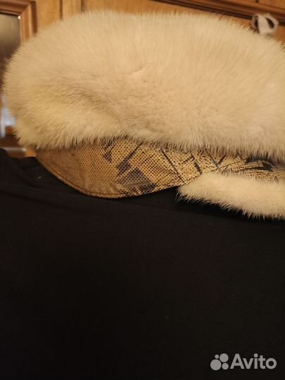 Шляпа женская., кожа