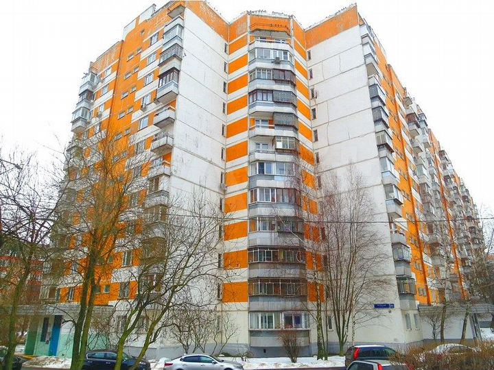 Доля в 3-к. квартире, 18 м², 1/12 эт.