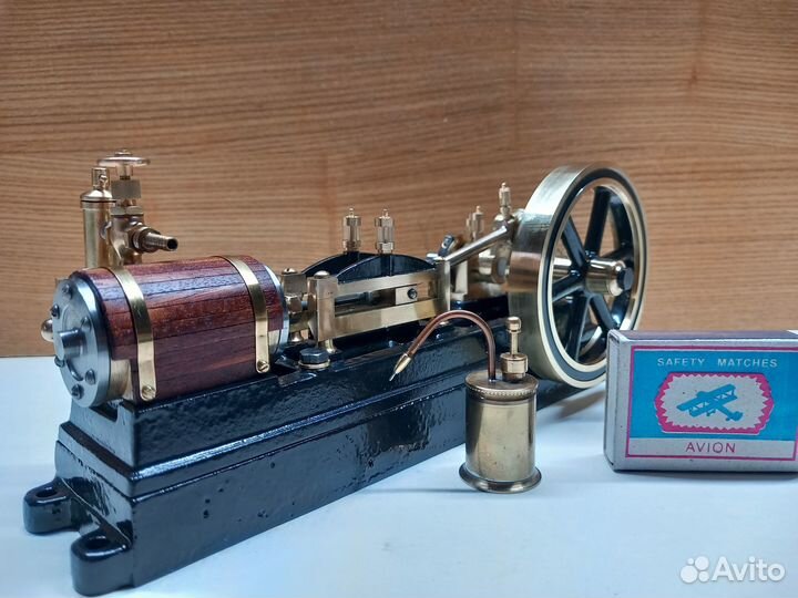 Модель настольная паровой машины (двигателя)