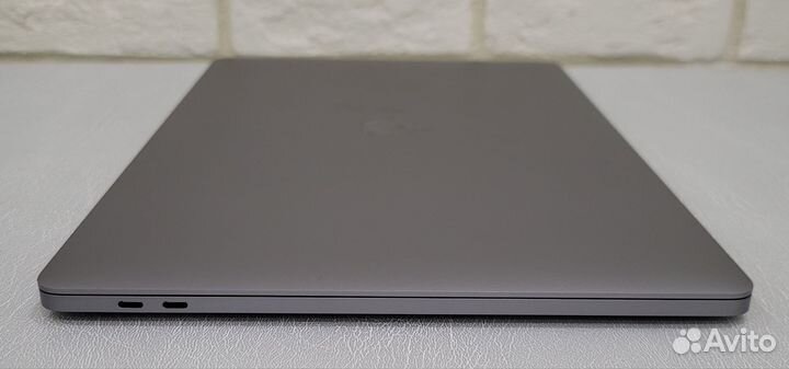 MacBook Pro 16
