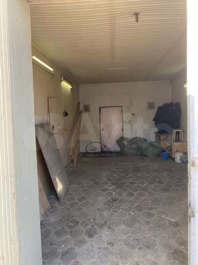 Гараж, > 30 м²