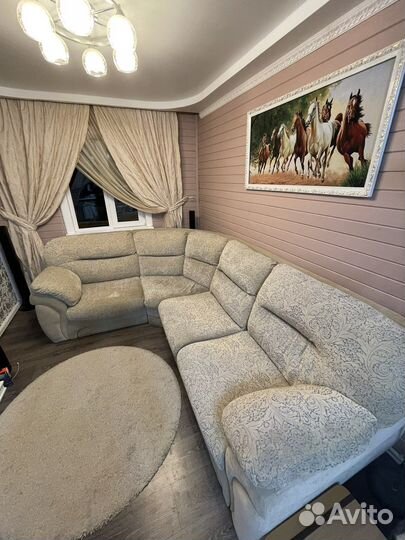 Диван угловой б/у