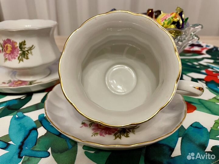 Две чайные пары