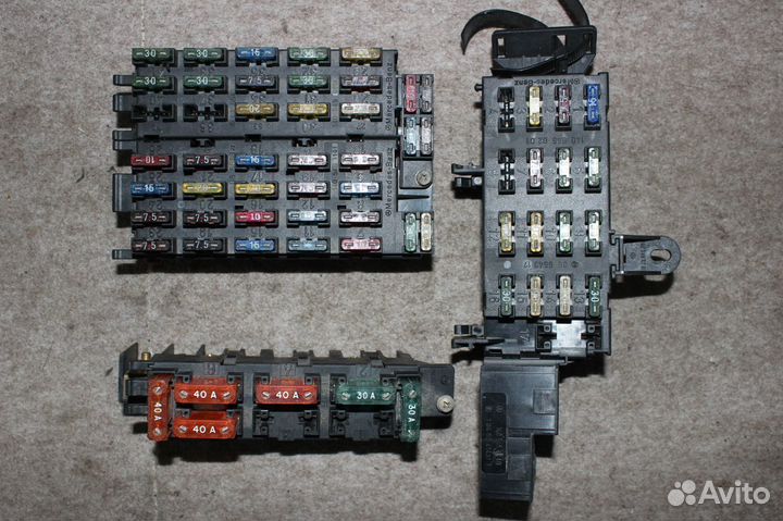 Блоки предохранителей Mercedes S-Class W140