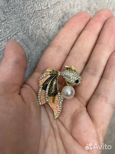 Брошь Золотая рыбка