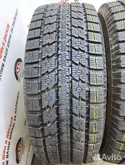 Toyo Observe GSi-5 255/60 R17 106T