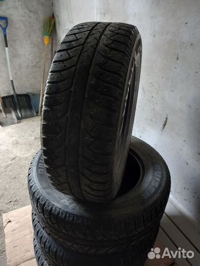 Bridgestone Ice Cruiser 7000 255/65 R17