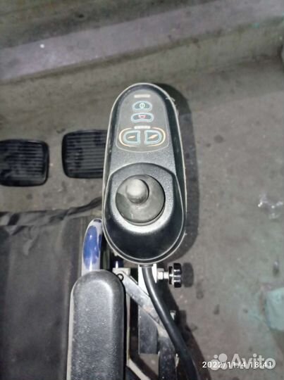 Инвалидная коляска с электроприводом бу