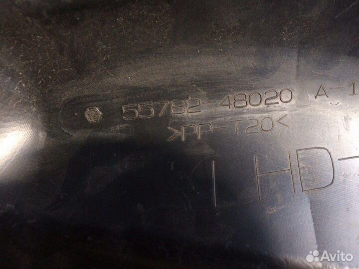 Водосток лобового стекла левый Lexus Rx300 1